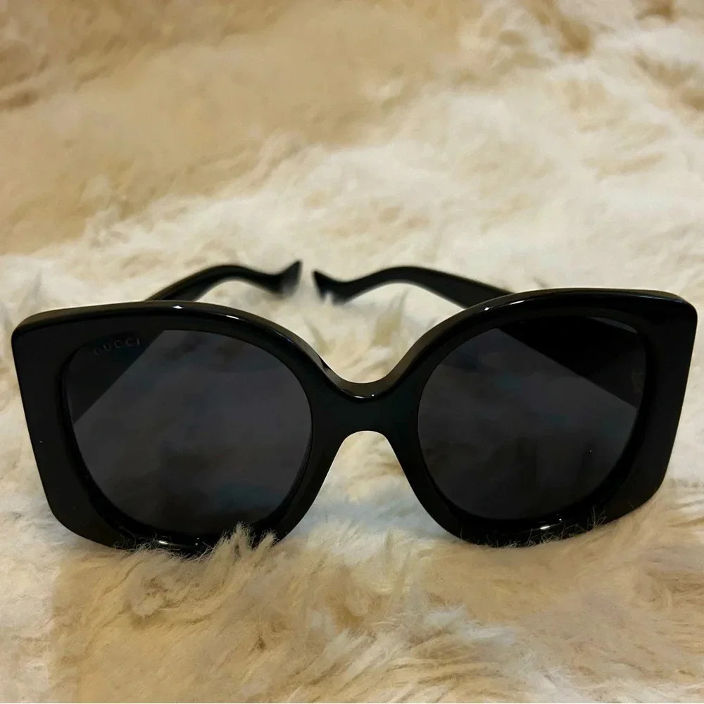 Gucci Shades